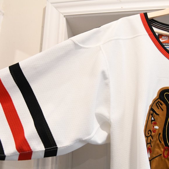 Chris Chelios Blackhawks *Authentic* Nike Home Jersey size 44 Made in Canada MIC - Picture 10 of 16